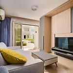 Supreme Studio Apartment Bijoux